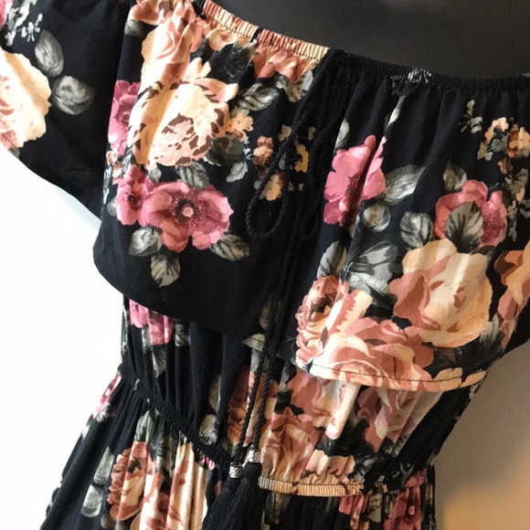 Large Floral Off The Shoulder Dress - Picture 6 of 15